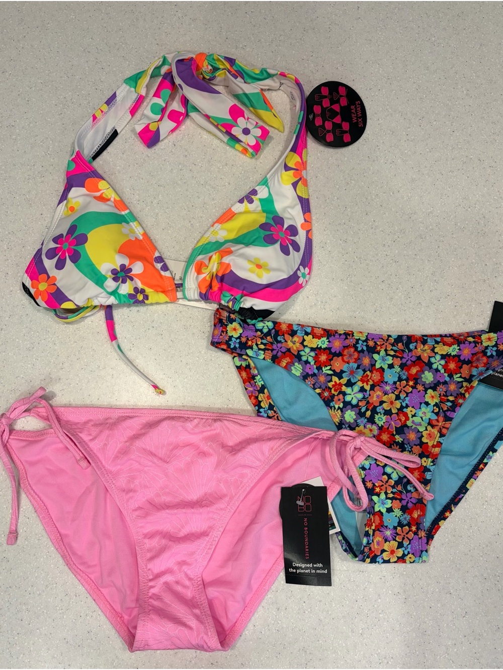 NWT No Boundaries Sz Large 3-Pieces Floral & Pink Bikini Set. Top & 2 Bottoms.